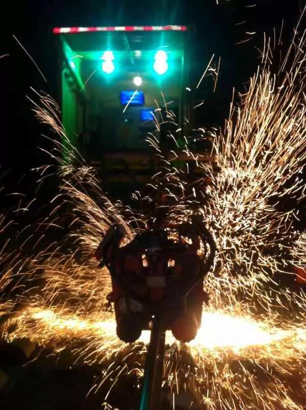 今日头条、北京日报：13号线清河站拨线工程倒计时，京城地铁首  次铺上树脂轨枕